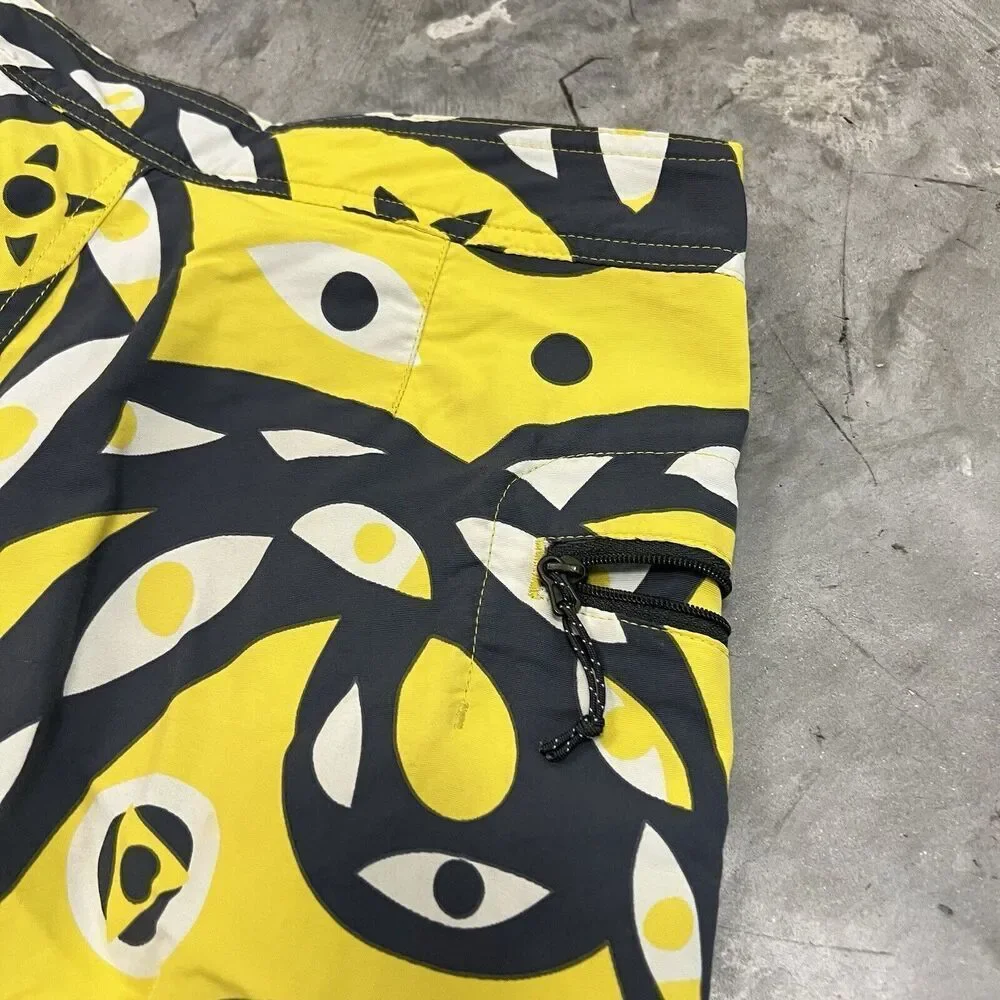 Patagonia Men’s Board Shorts Yellow and Grey Geometric Pattern Size 30 Swimsuit - Picture 6 of 8